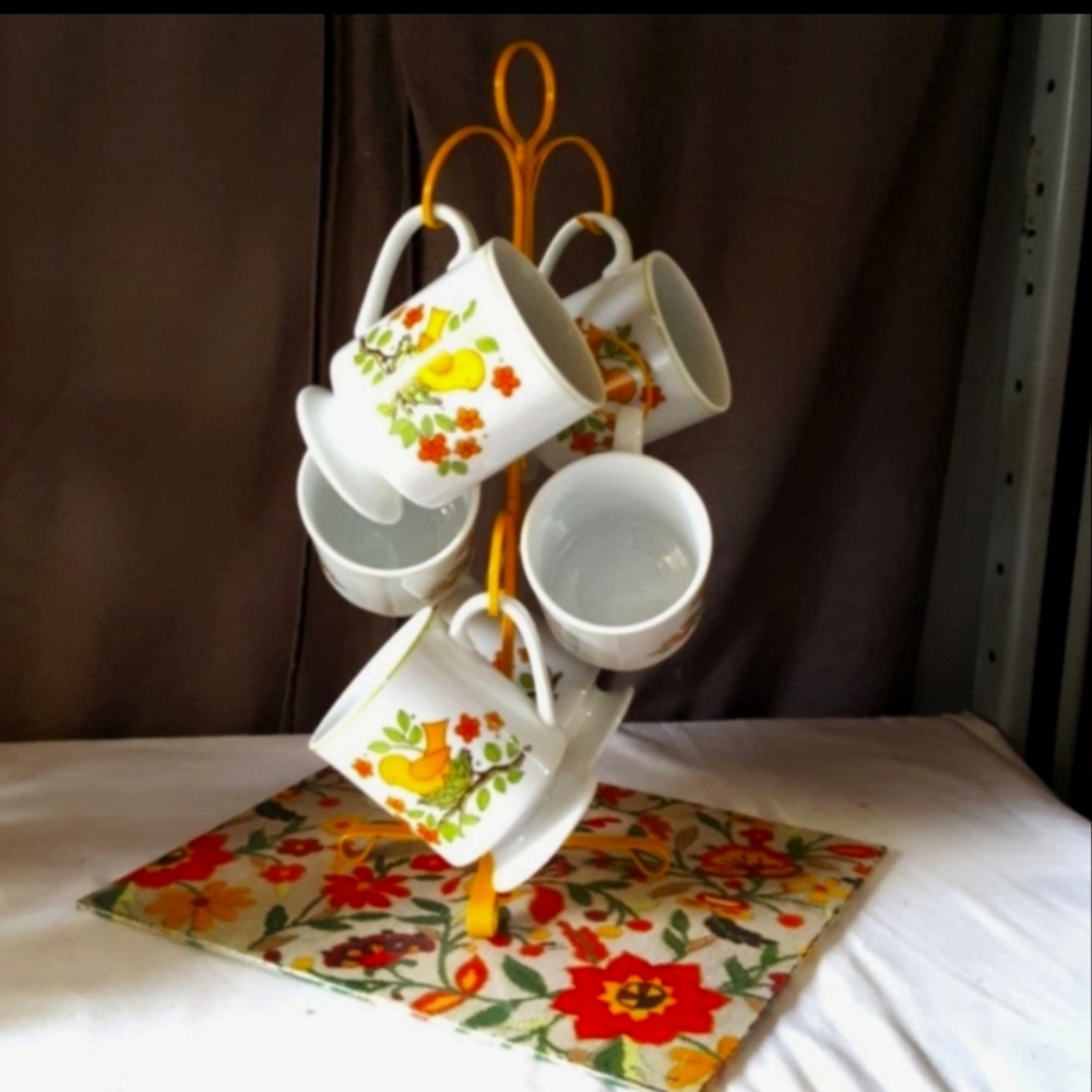 Vintage Lorrie Design Birdie Mugs with Metal Stand
